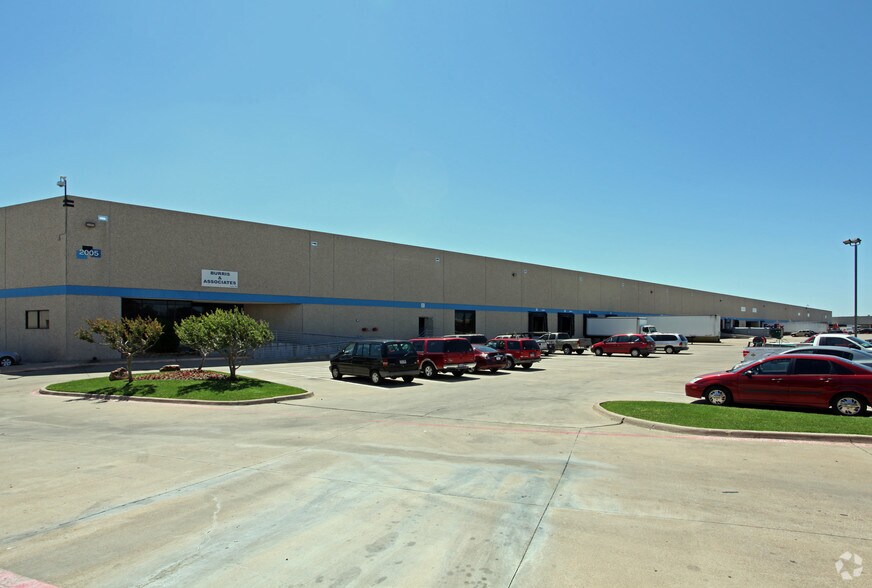 More Photos Of 2005 McDaniel Dr, Carrollton Distribution For Lease