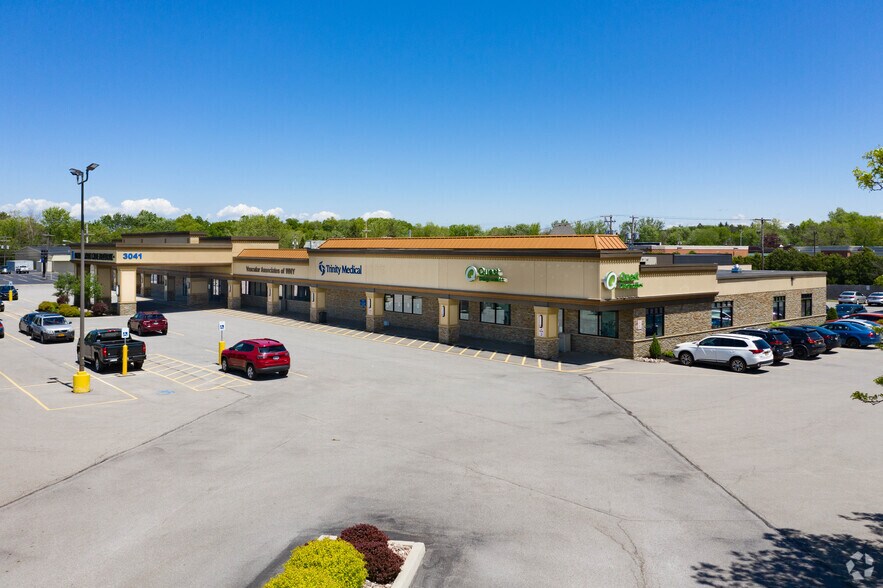 More Photos Of 3021-3041 Orchard Park Rd, Orchard Park Medical For Lease
