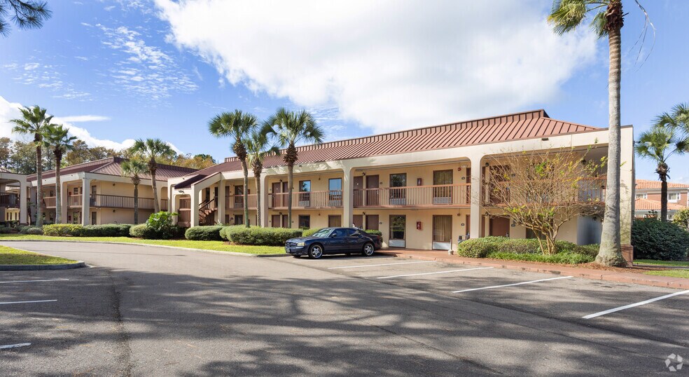 More Photos Of 1170 Airport Rd, Jacksonville Hotel For Sale