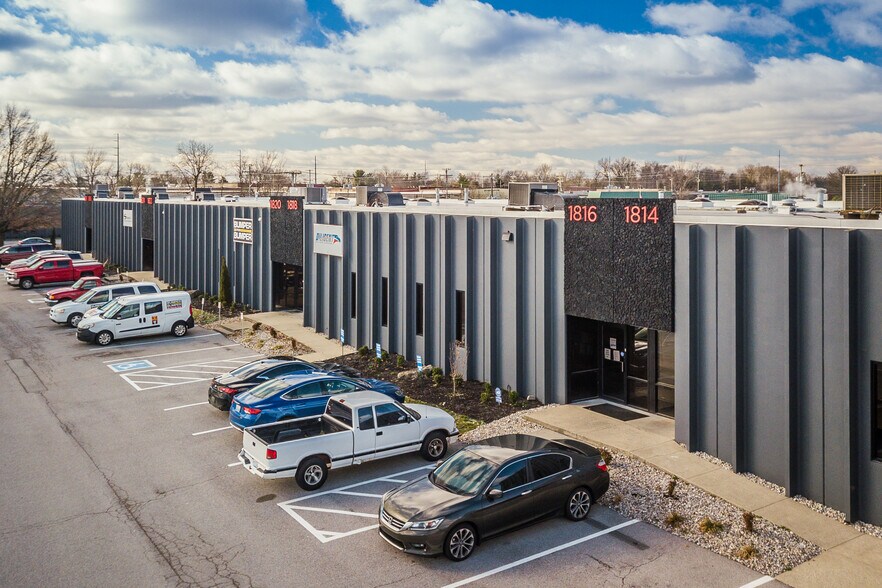 More Photos Of 1814-1828 Laser Ln, Louisville Flex For Lease
