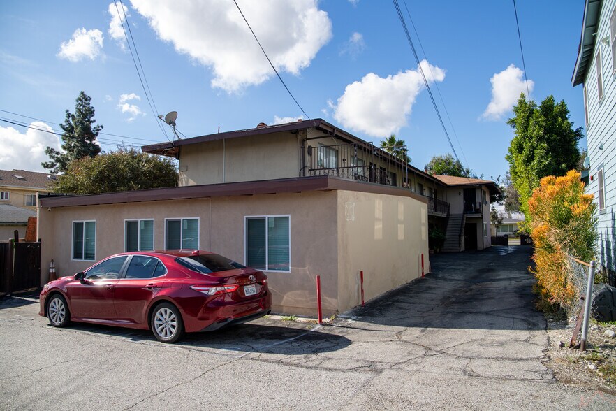 More Photos Of 236 N San Gabriel Ave, Azusa Apartments For Sale