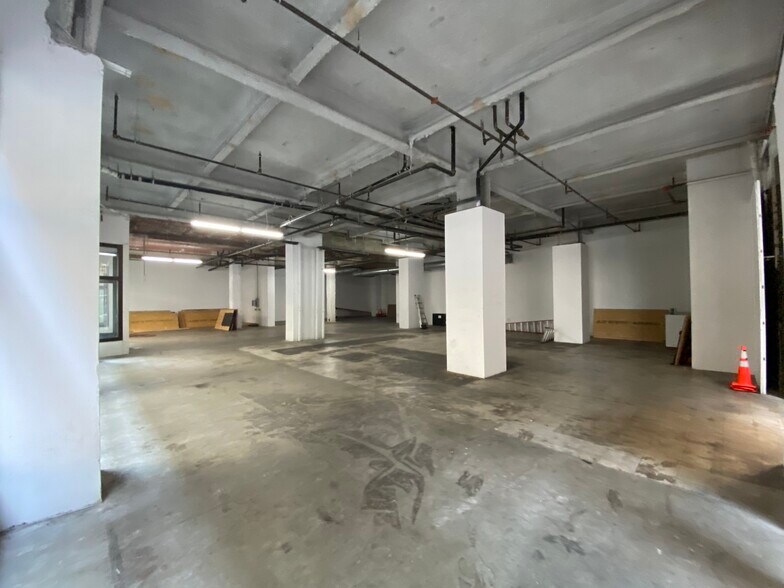More Photos Of 460 S Spring St, Los Angeles Apartments For Lease