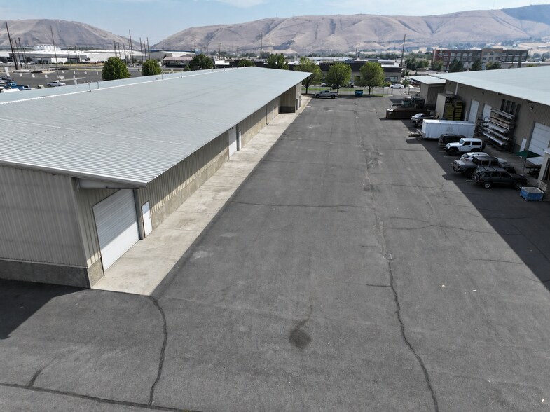 More Photos Of 2900 Sutherland Dr, Union Gap Manufacturing For Lease