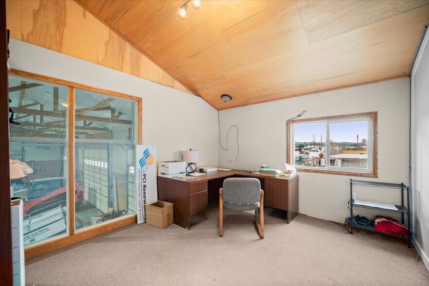 More Photos Of 17220 E Cowley Ave, Spokane Valley Warehouse For Sale
