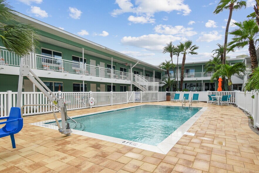 More Photos Of 11730 Gulf Blvd, Treasure Island Apartments For Sale