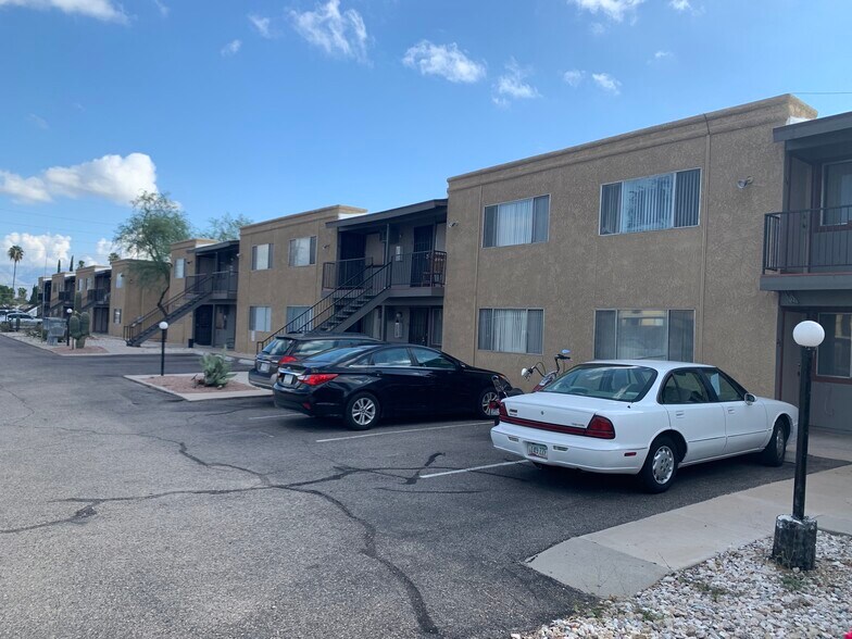 More Photos Of 6590 E Golf Links Rd, Tucson Apartments For Sale