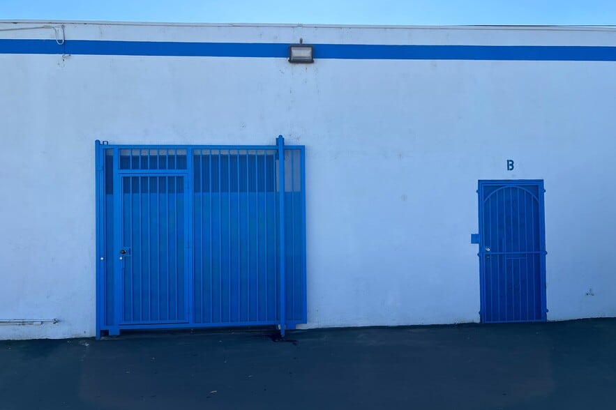 More Photos Of 1931-1933 Leafdale Ave, South El Monte Manufacturing For Lease