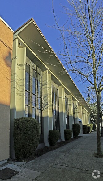 More Photos Of 1193 Kingsway, Vancouver Office For Lease