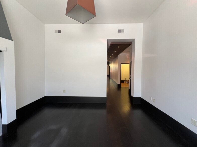 More Photos Of 506-508 14th St, San Francisco Storefront Retail Residential For Lease