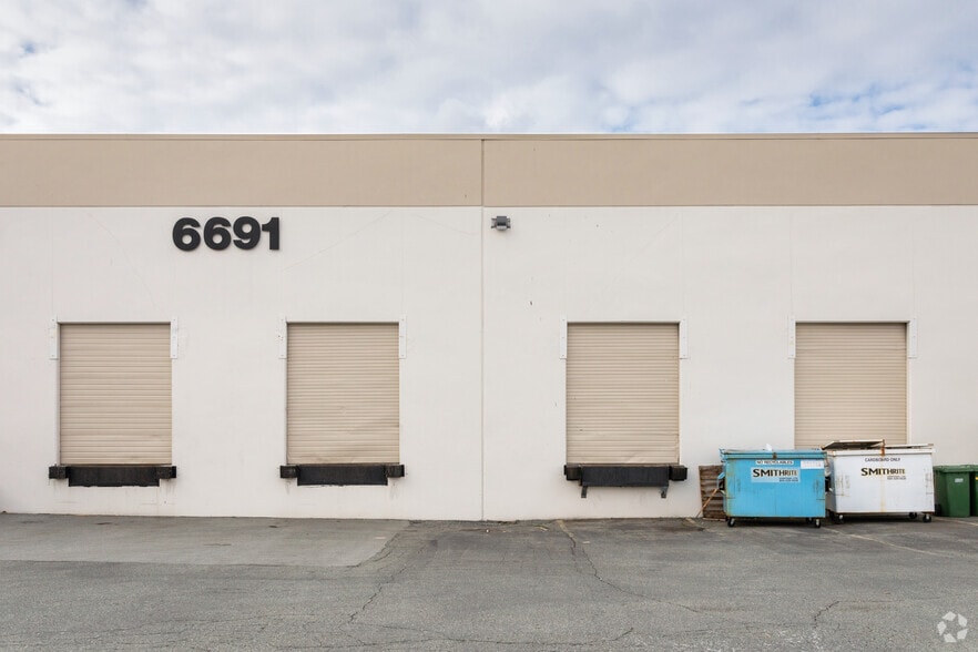 Primary Photo Of 6671-6691 Elmbridge Way, Richmond Warehouse For Lease