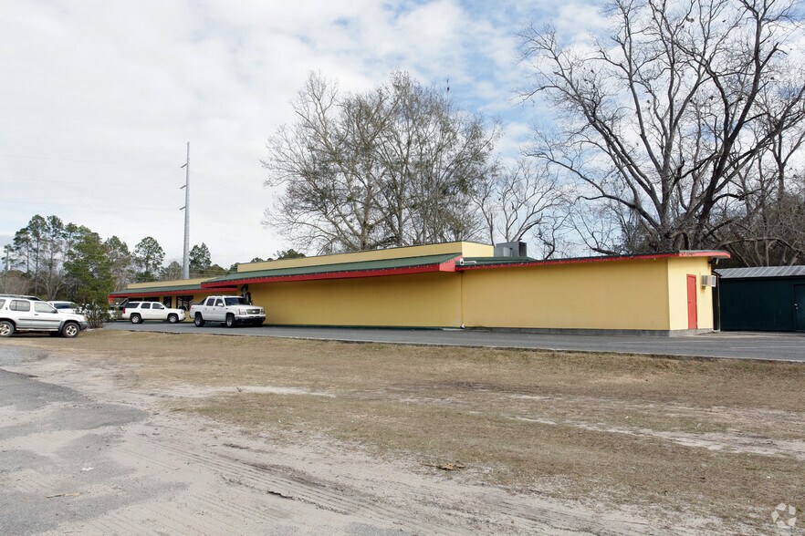 More Photos Of 1417 S First St, Jesup Restaurant For Sale