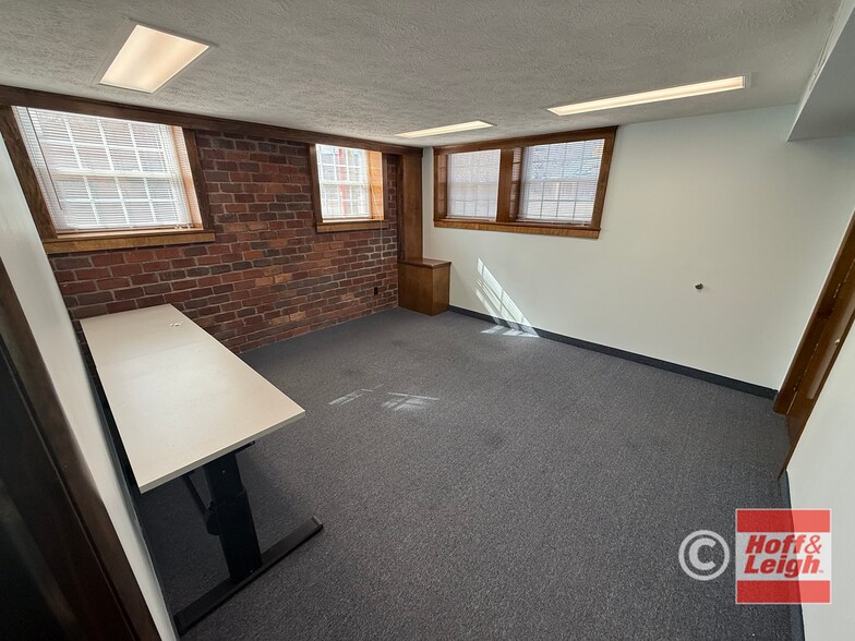 More Photos Of 18611-18615 Detroit Ave, Lakewood Office For Sale