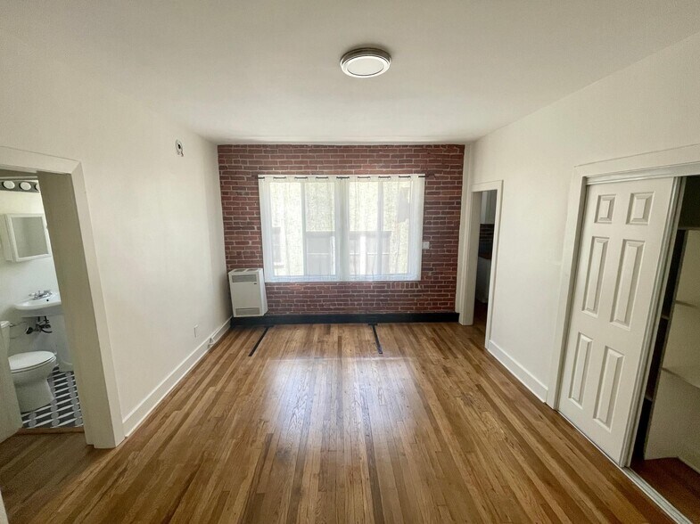 More Photos Of 233 N Kenmore Ave, Los Angeles Apartments For Sale