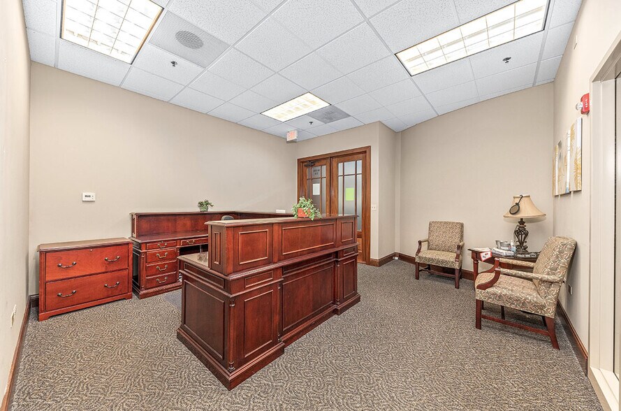 More Photos Of 1776 Legacy Cir, Naperville Medical For Lease