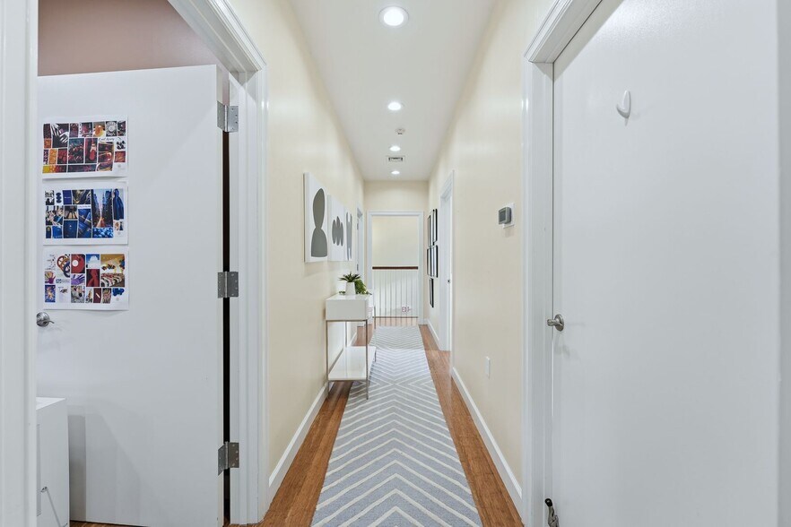 More Photos Of 2932 Vauxhall Rd, Vauxhall Office For Sale