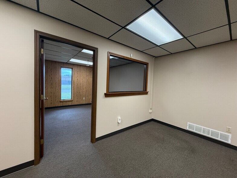 More Photos Of 51 N America Dr, West Seneca Office For Lease