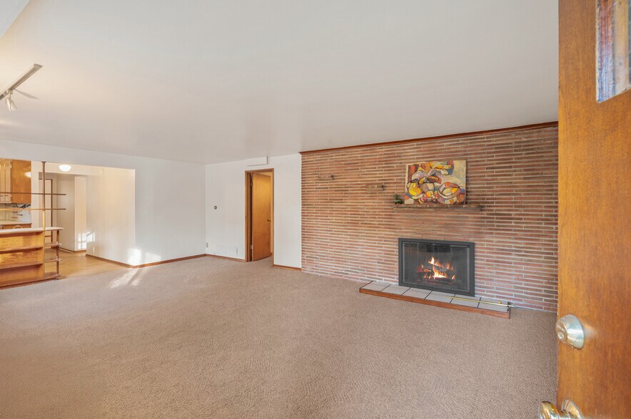 More Photos Of 3807 Linden Ave N, Seattle Multifamily For Sale