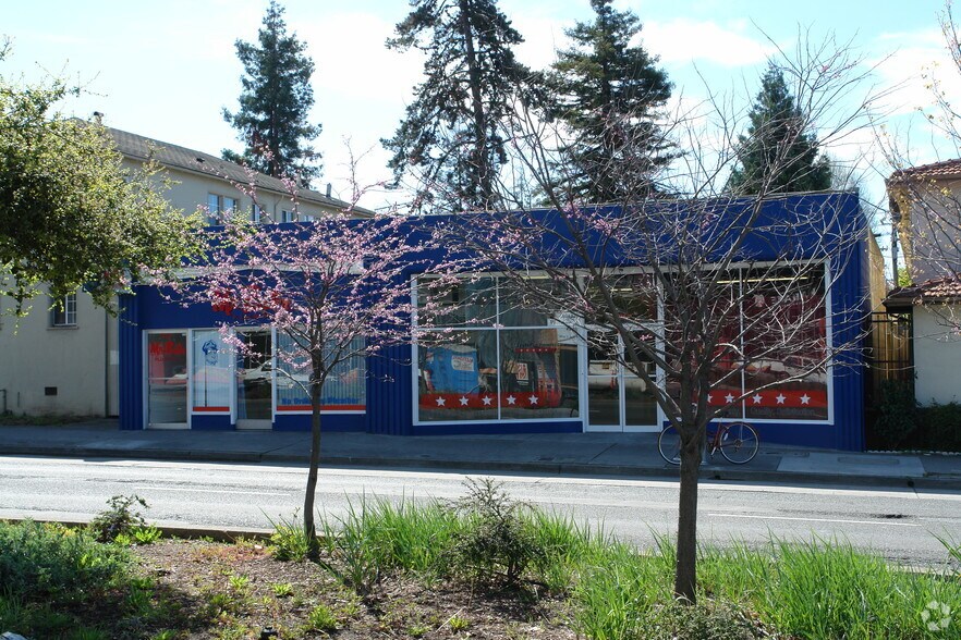 More Photos Of 1514-1516 University Ave, Berkeley Storefront For Sale