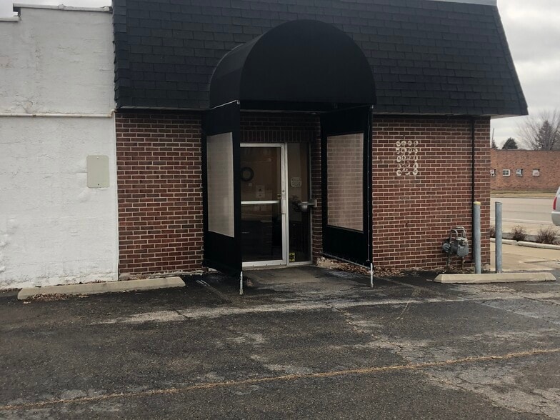 More Photos Of 18735 Ecorse Rd, Allen Park Office For Lease