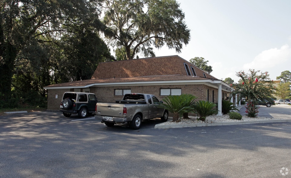 More Photos Of 8400-8420 Abercorn St, Savannah Medical For Lease