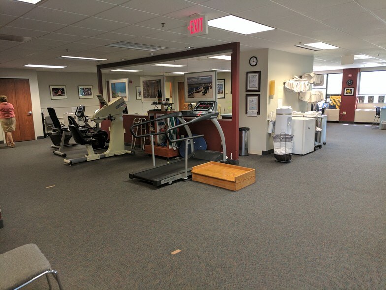 More Photos Of 3200 Tower Oaks Blvd, Rockville Medical For Sale