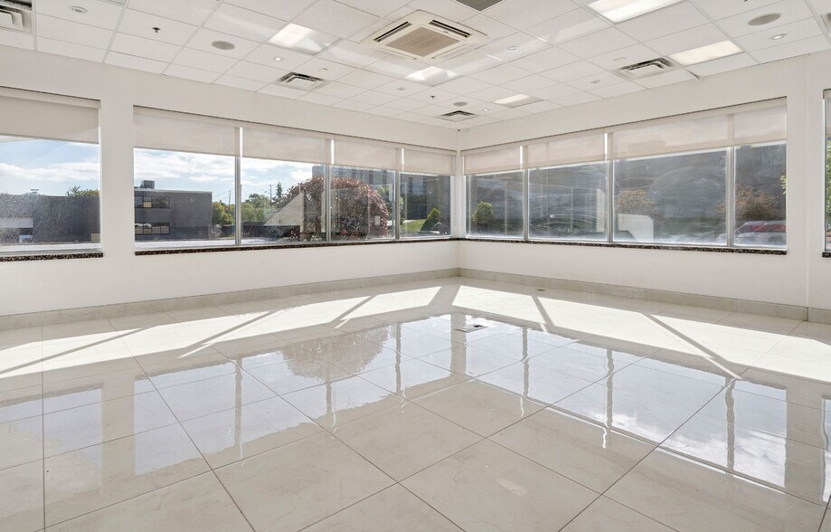 More Photos Of 191 Ashtonbee Rd, Toronto Warehouse For Lease