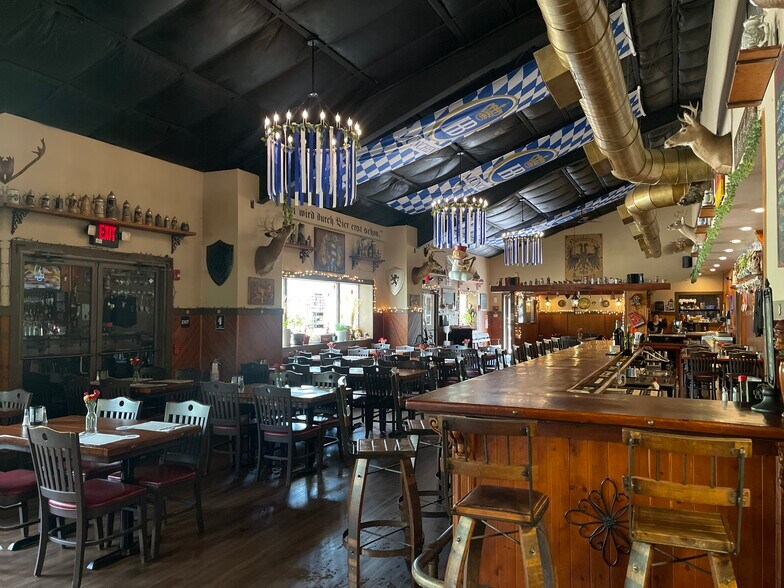 More Photos Of 2136 Lake Ariel Hwy, Lake Ariel Restaurant For Sale