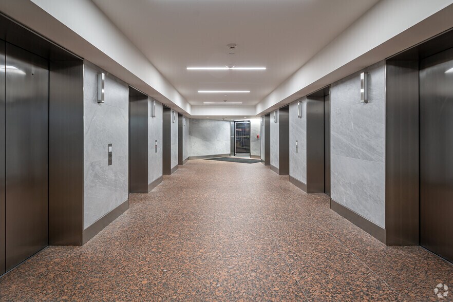 More Photos Of 5555 San Felipe St, Houston Office For Lease
