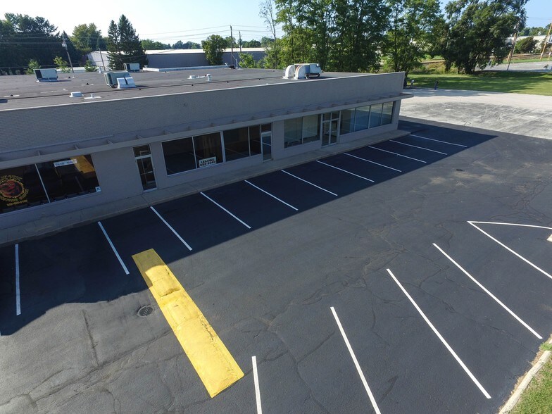 More Photos Of 2520-2538 S Cleveland Ave, Saint Joseph Light Manufacturing For Lease