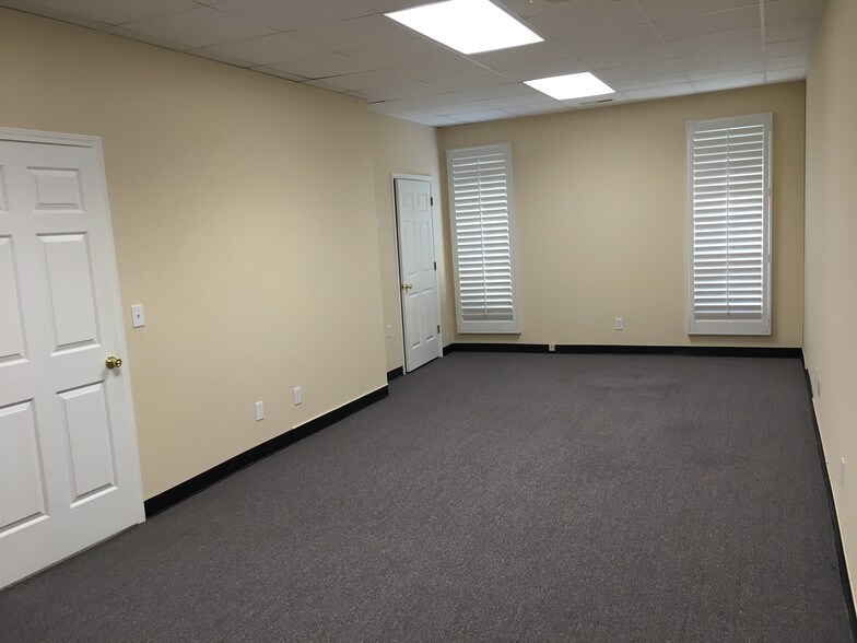 More Photos Of 6350 Cephis Dr, Clemmons Unknown For Lease