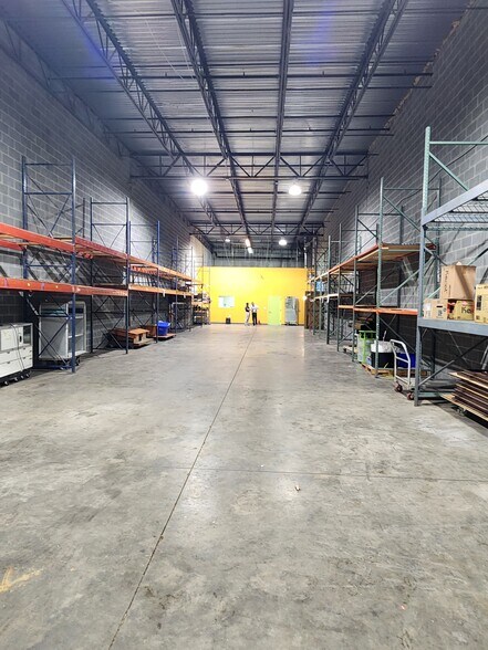 Primary Photo Of 12155-12215 Livingston Rd, Manassas Warehouse For Lease