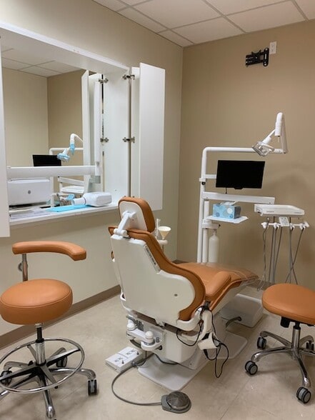 More Photos Of 1000 Newbury Rd, Thousand Oaks Medical For Sale