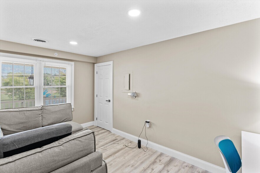 More Photos Of 47 Chelmsford St, Chelmsford Storefront Retail Residential For Sale