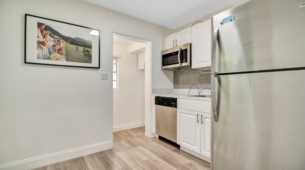 More Photos Of 230 E Marks St, Orlando Office Residential For Lease