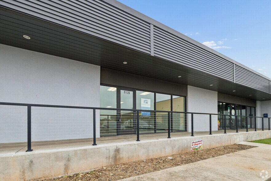More Photos Of 9120-9146 N Macarthur Blvd, Oklahoma City Unknown For Lease