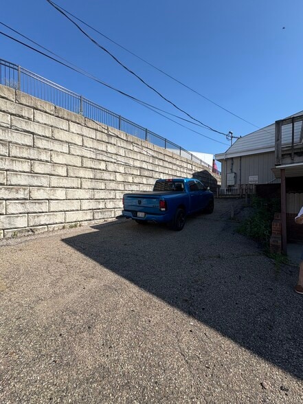 More Photos Of 2017 Sunset Blvd, Steubenville Office For Lease