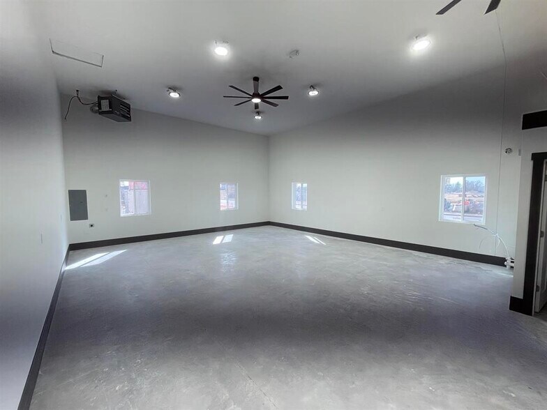 More Photos Of 407 Wengel dr, Reedsburg Light Manufacturing For Lease