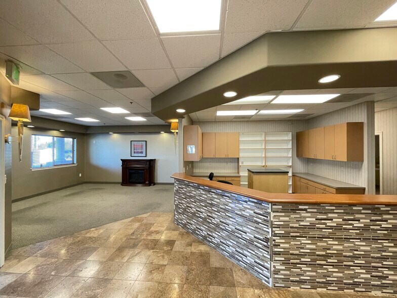 More Photos Of 9296 Vintage Park Dr, Sacramento Medical For Sale