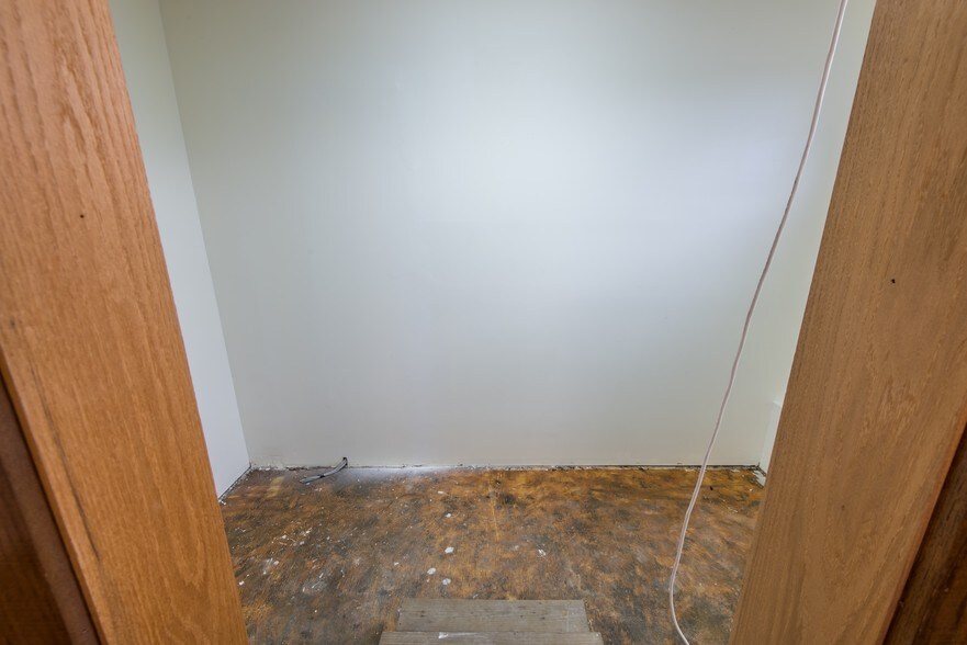 More Photos Of 415 Mountain Dr, Destin Storefront For Lease