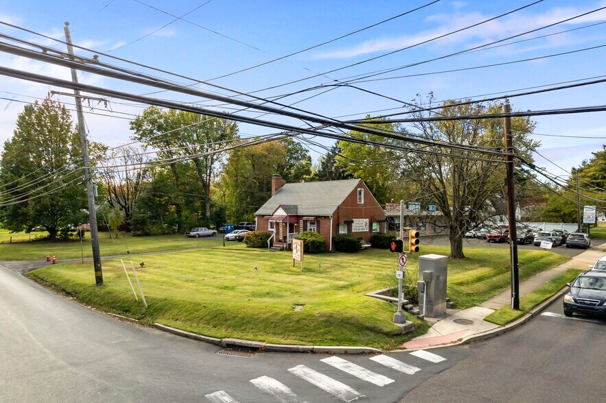 More Photos Of , Hatboro Unknown For Sale