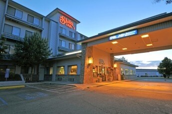 Primary Photo Of 1401 Shilo Dr, Nampa Hotel For Sale