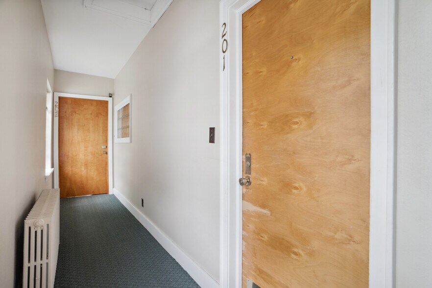 More Photos Of 107 E Madison St, Mount Pleasant Healthcare For Sale