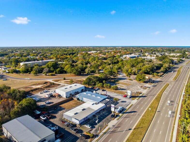 More Photos Of 8510 State Road 52, Hudson Storefront For Lease