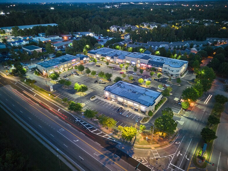 Primary Photo Of 7130 Buford Hwy NE, Doraville Restaurant For Sale