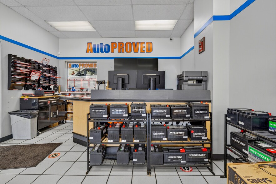 More Photos Of 708 N 18th St, Allentown Auto Repair For Lease