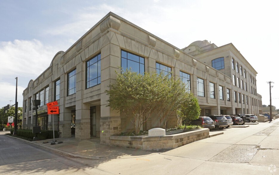 More Photos Of 7001 Preston Rd, Dallas Office For Lease