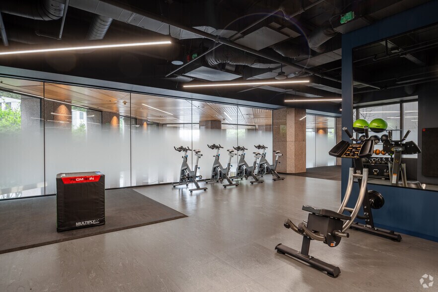 More Photos Of 111 Congress Ave, Austin Office For Lease