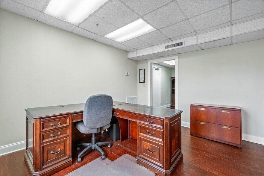 More Photos Of 120 S Olive Ave, West Palm Beach Office Residential For Sale