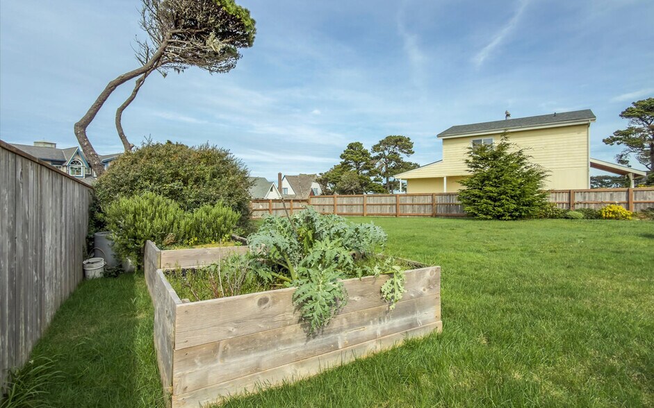 More Photos Of Ocean Dr SW @ Jackson Ave SW, Bandon Land For Sale