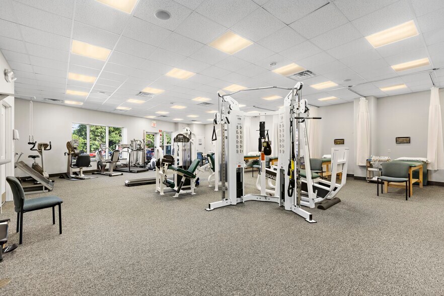 More Photos Of 47-49 S Main St, Lodi Freestanding For Sale